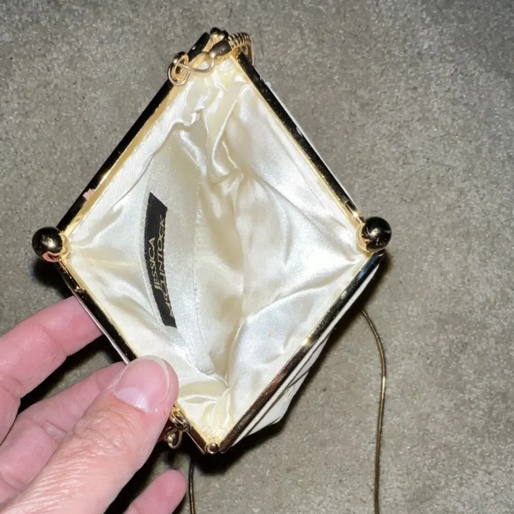 Jessica‎ McClintock Ivory Embroidered Kiss Lock Shoulder Bag Gold Chain Strap